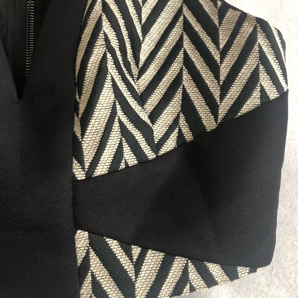 ANGL Cropped Vest - Picture 6 of 6